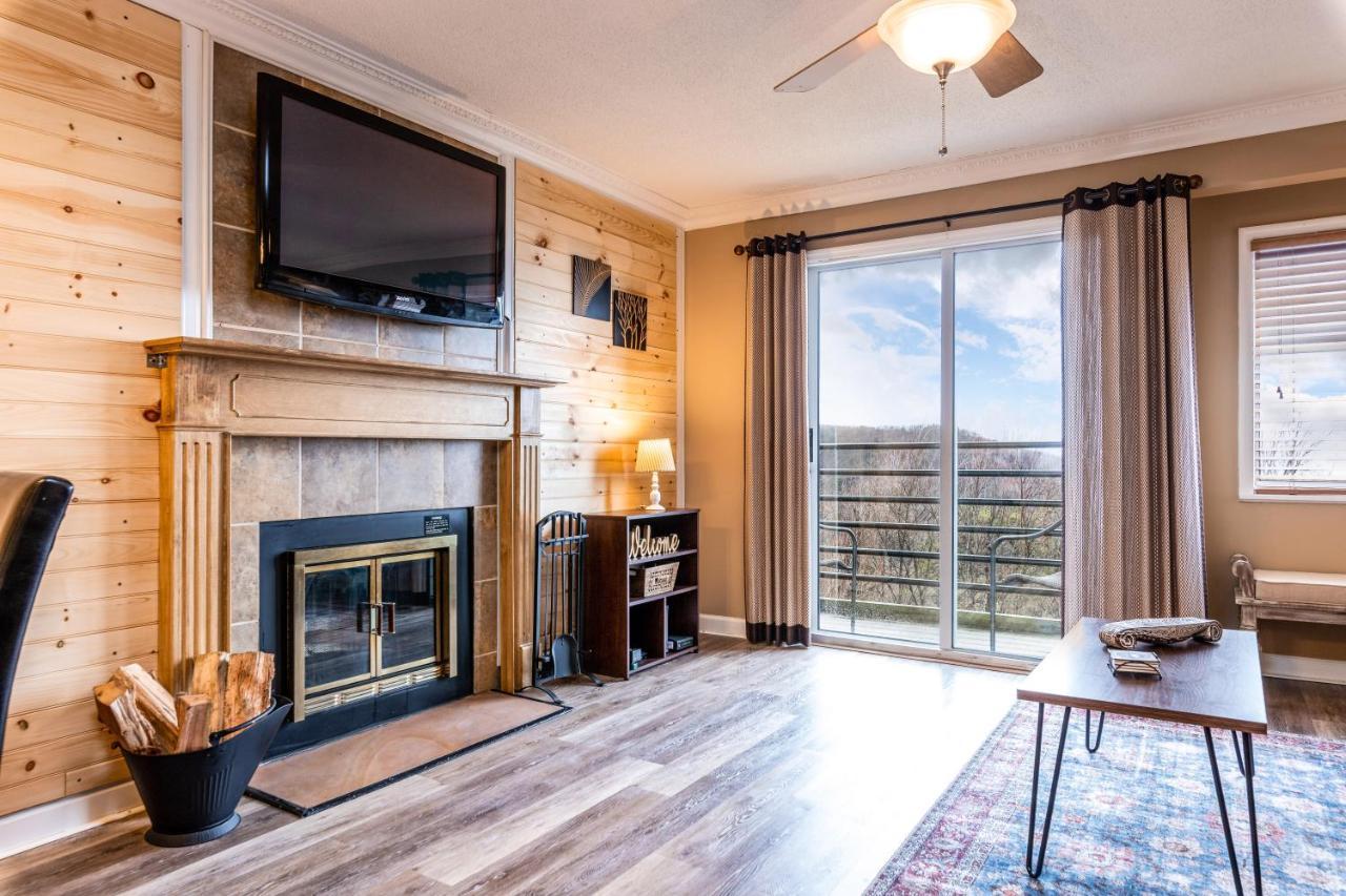 Sky High Views!!-Peak Mountaintop-Outdoor Pool-Close To Downtown-Private Balcony-Wifi-Cable Gatlinburg Esterno foto
