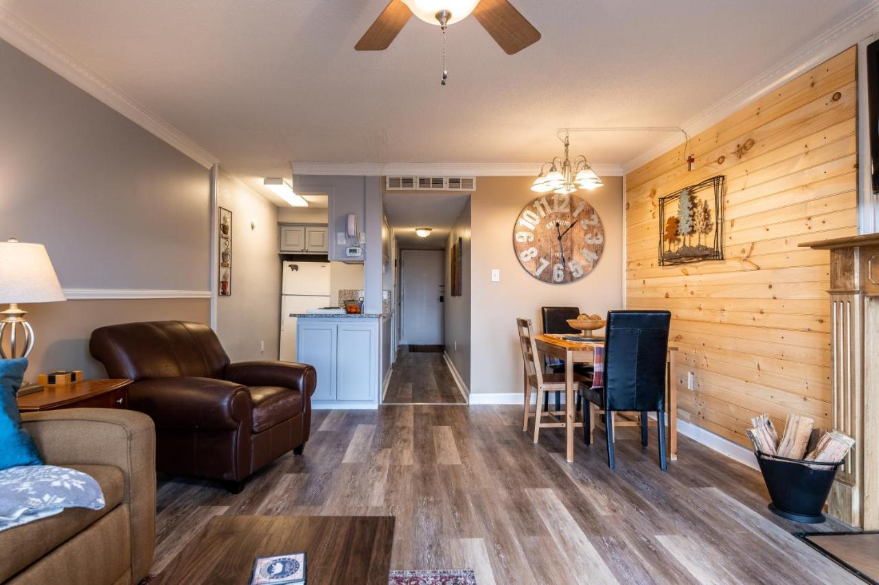Sky High Views!!-Peak Mountaintop-Outdoor Pool-Close To Downtown-Private Balcony-Wifi-Cable Gatlinburg Esterno foto