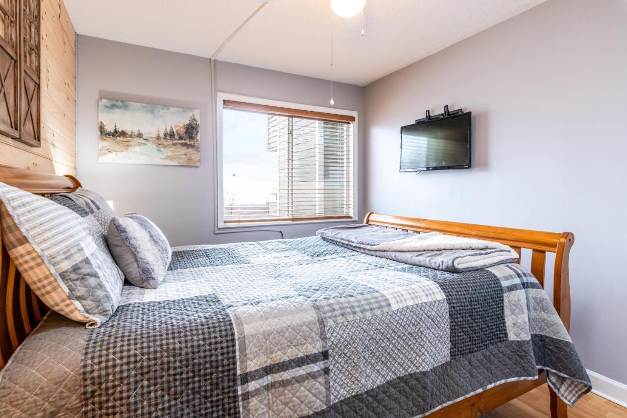 Sky High Views!!-Peak Mountaintop-Outdoor Pool-Close To Downtown-Private Balcony-Wifi-Cable Gatlinburg Esterno foto