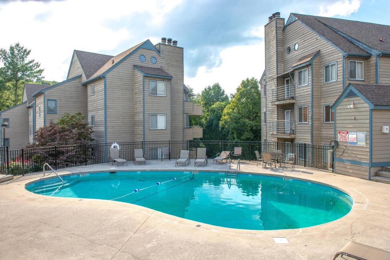 Sky High Views!!-Peak Mountaintop-Outdoor Pool-Close To Downtown-Private Balcony-Wifi-Cable Gatlinburg Esterno foto