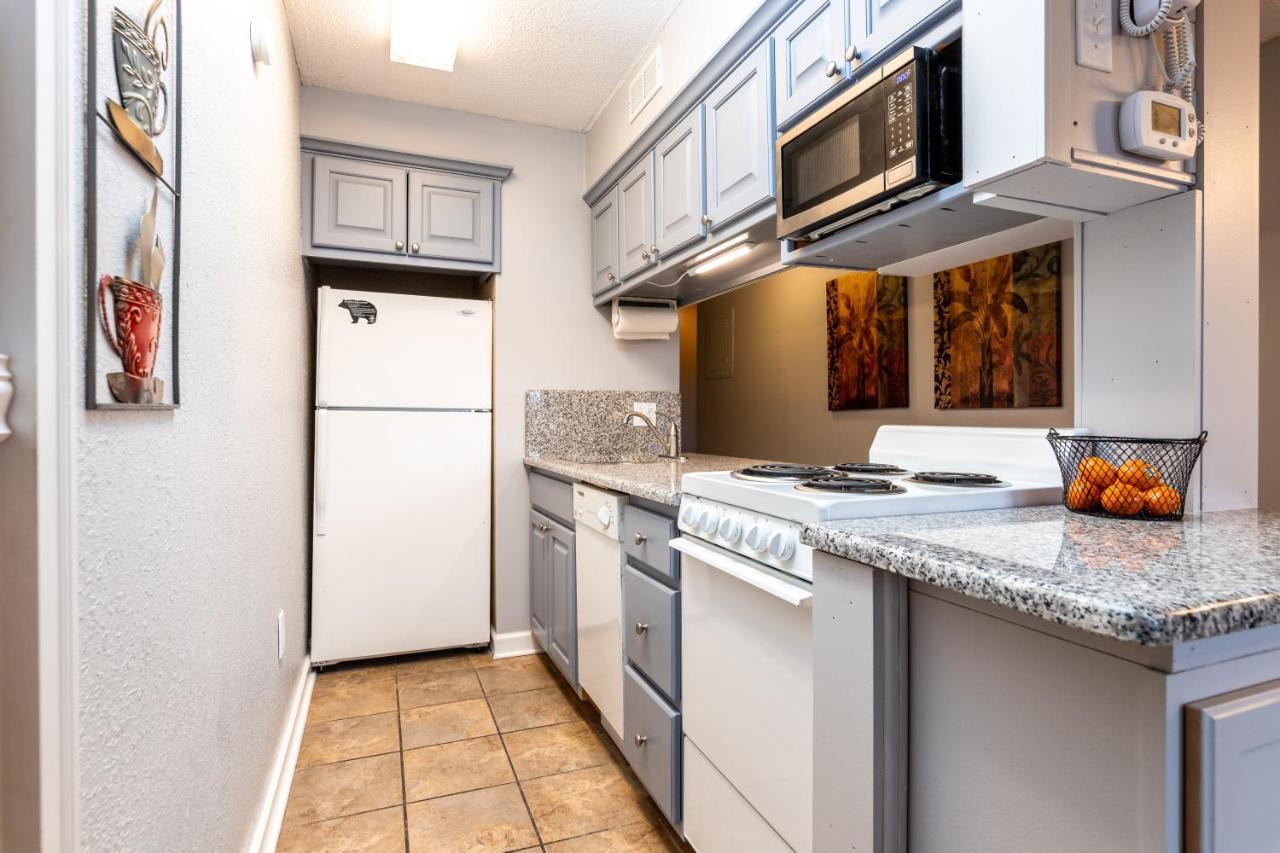 Sky High Views!!-Peak Mountaintop-Outdoor Pool-Close To Downtown-Private Balcony-Wifi-Cable Gatlinburg Esterno foto