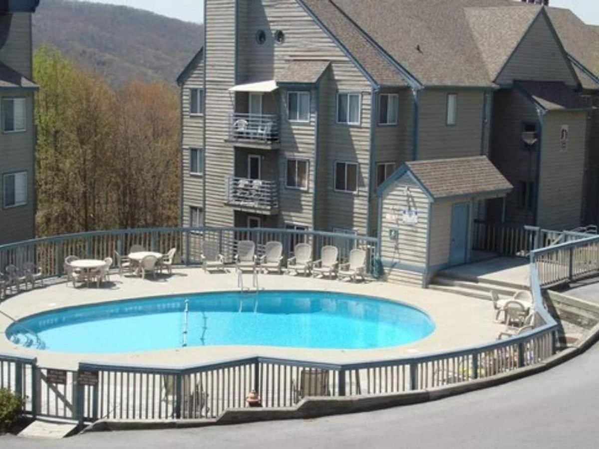 Sky High Views!!-Peak Mountaintop-Outdoor Pool-Close To Downtown-Private Balcony-Wifi-Cable Gatlinburg Esterno foto