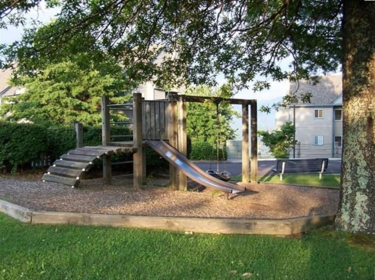Sky High Views!!-Peak Mountaintop-Outdoor Pool-Close To Downtown-Private Balcony-Wifi-Cable Gatlinburg Esterno foto